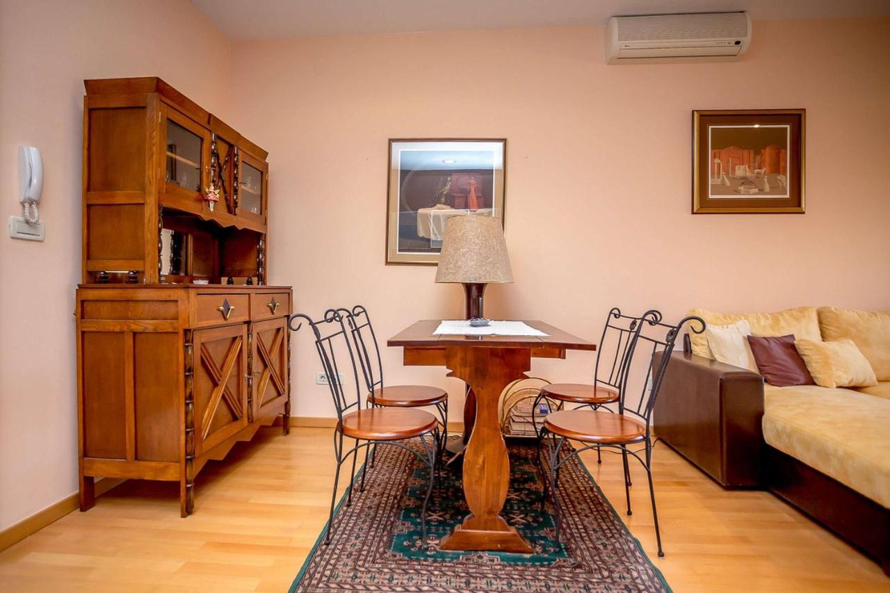 Art Deco Zagreb Centre View Apartment Стая снимка